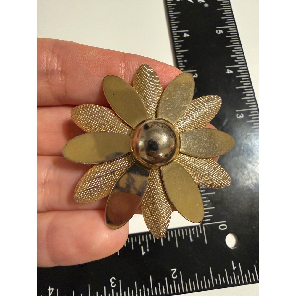 Vintage Sarah Coventry Gold Tone Layered Flower Brooch Pin Textured Petals